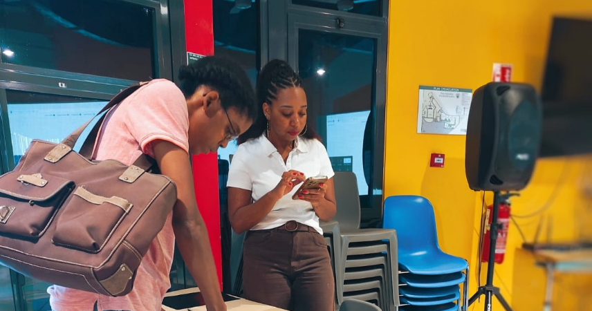 En collaboration avec la structure la maison de citoyenneté de la ville de Pointe-à-pitre